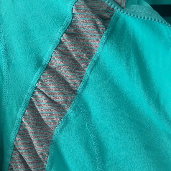 SOLD Lululemon Teal Half Zip Long Sleeve Running Top Jacket Size 12 - Picture 6 of 12